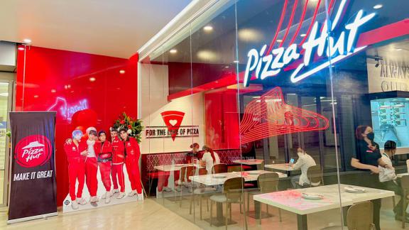 NOW OPEN: PIZZA HUT-342