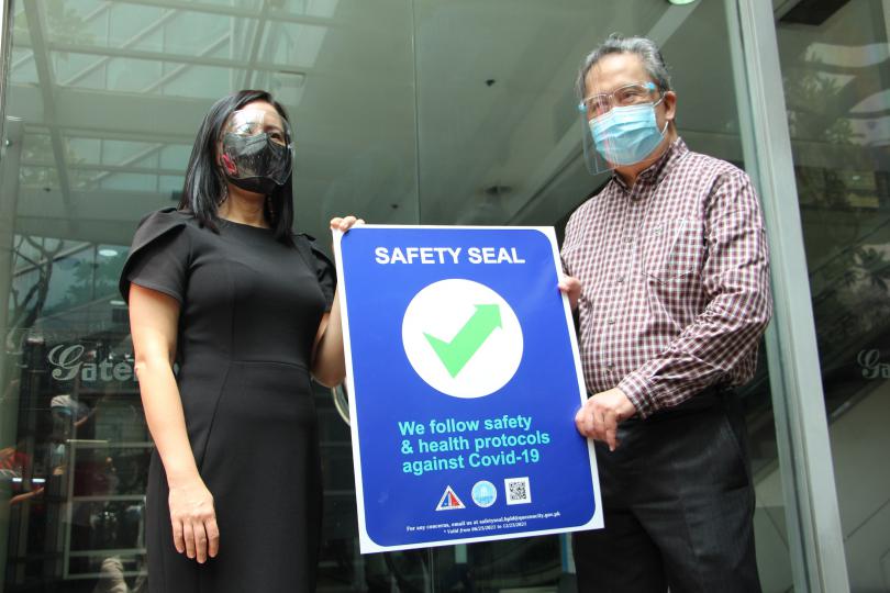 Araneta City malls receive Safety Seal from QC LGU