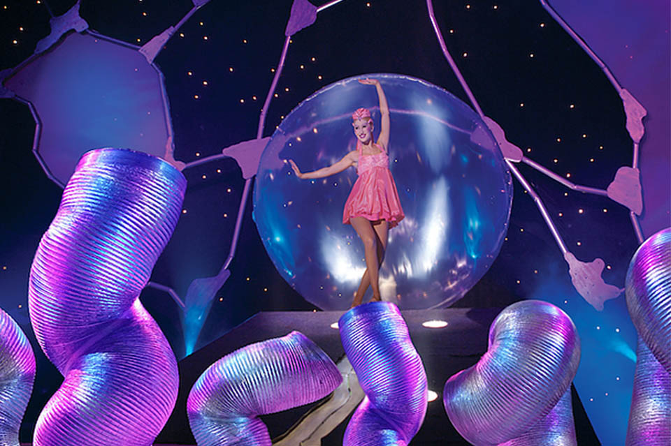 Illusions and ice acrobatics this Christmas at the Smart Araneta Coliseum